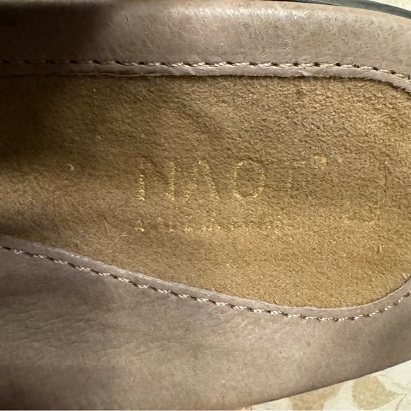 Naot Shoes Size 40 - Picture 6 of 9
